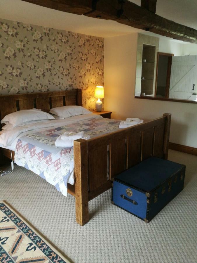 Newby Cross Hotel คาร์ลไอเอิล ภายนอก รูปภาพ