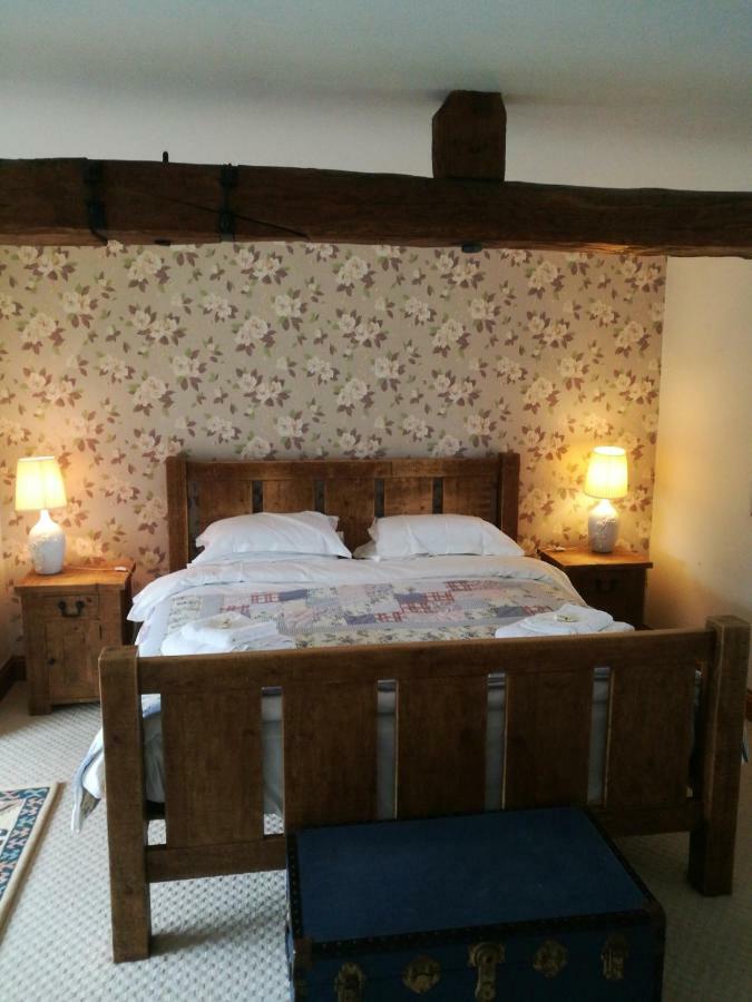 Newby Cross Hotel คาร์ลไอเอิล ภายนอก รูปภาพ